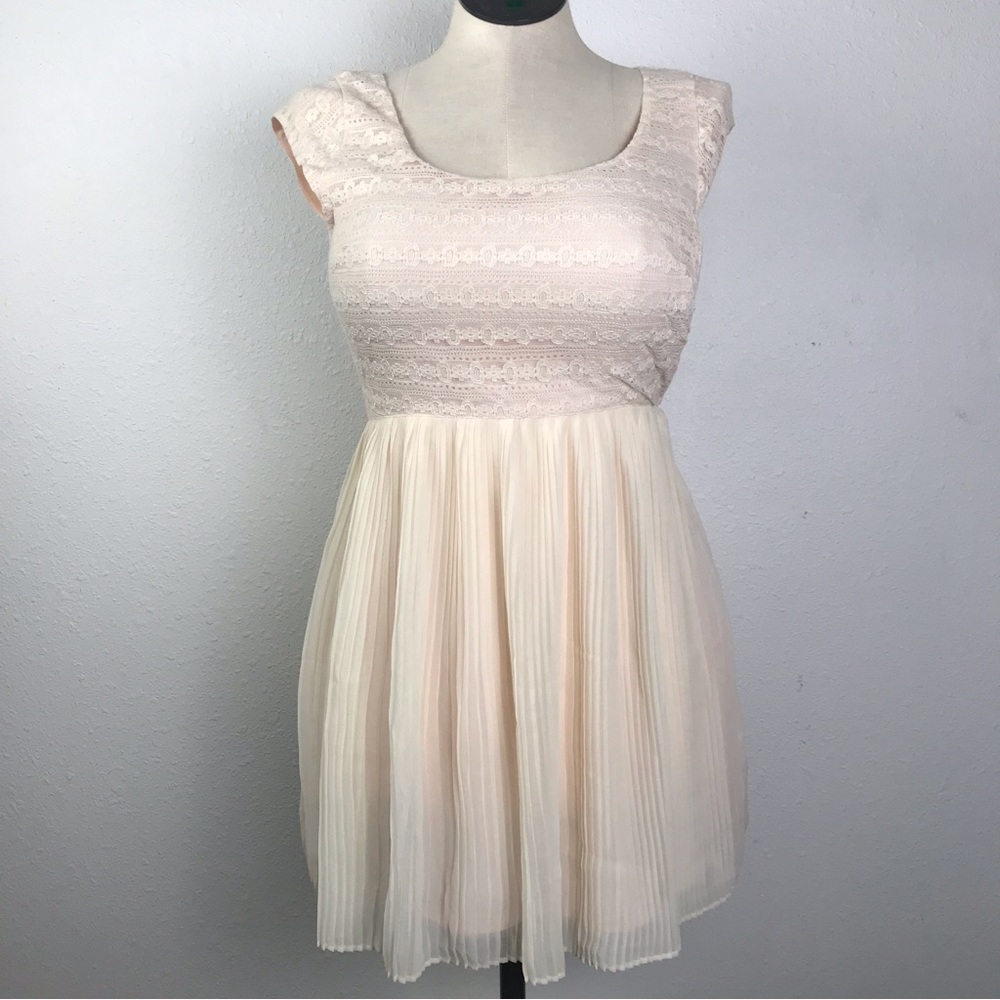 American Eagle Outfitters Blouse Type Peplum Women’s Size 4 Color Light Pink - Picture 4 of 11